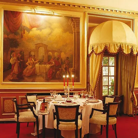 Regina Palace Отель