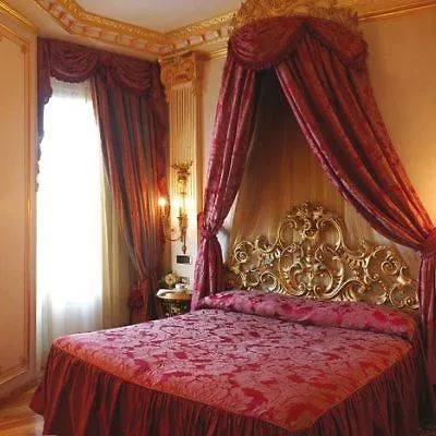 Regina Palace 4* Stresa