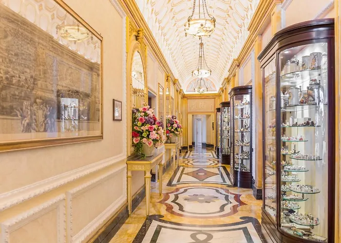 Regina Palace Отель Стреза