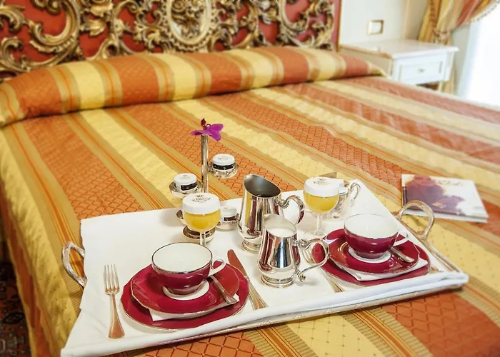 Отель Regina Palace