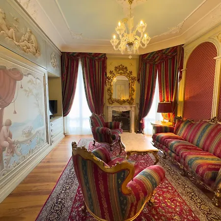 Regina Palace Hotell 4*