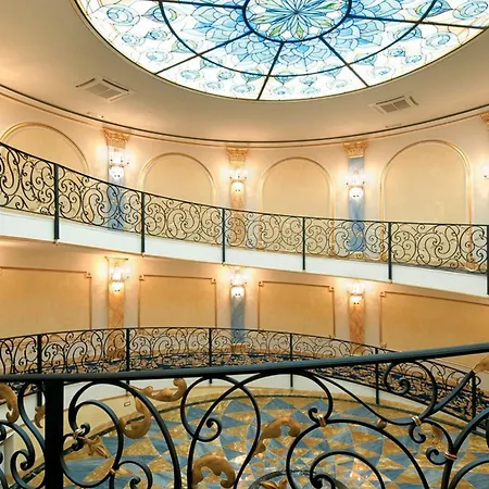 Regina Palace 4* Stresa